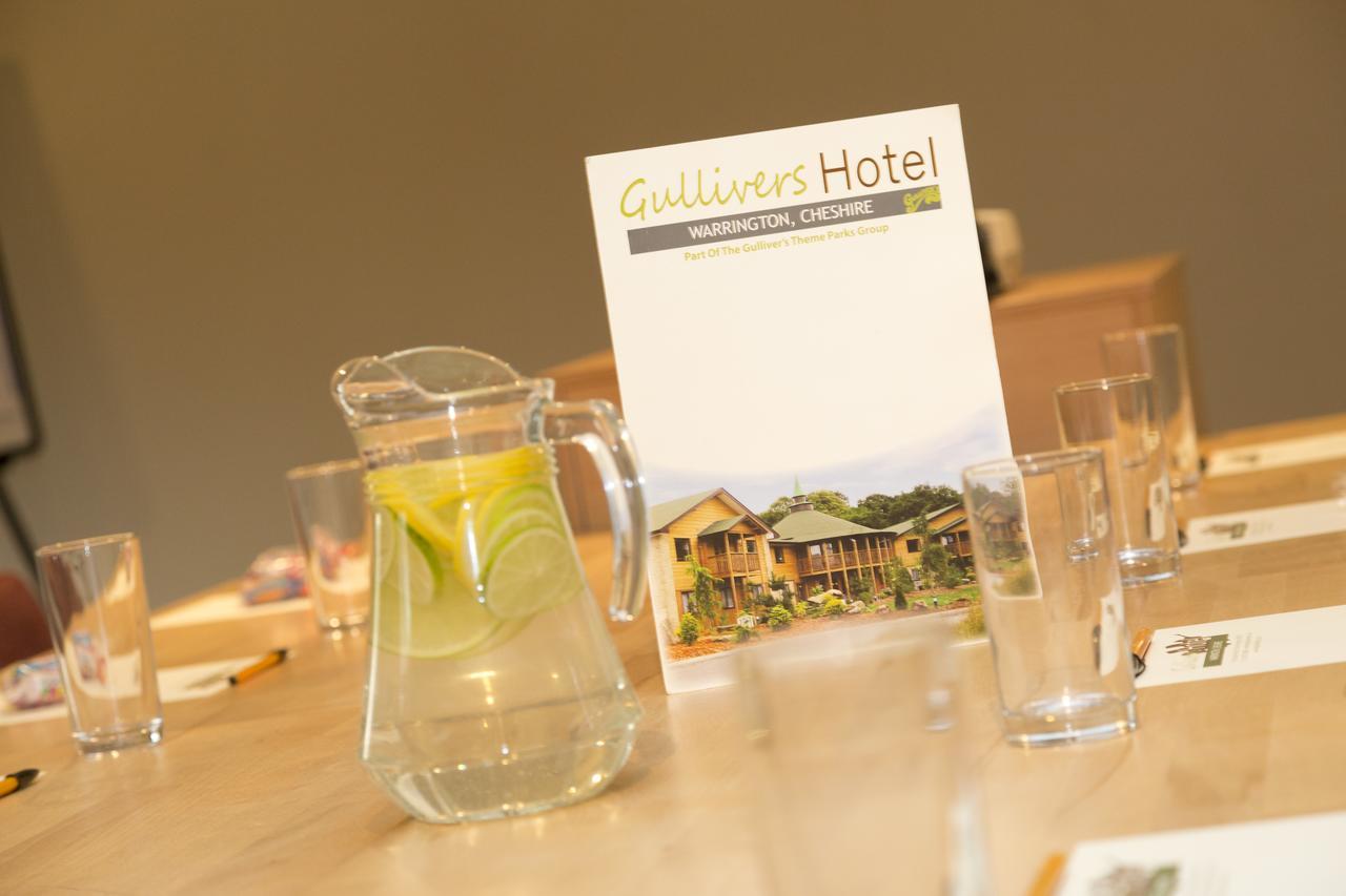 The Gulliver'S Hotel Warrington Exterior foto